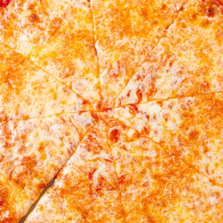 Cheese Pizza: A Classic Italian Favorite
